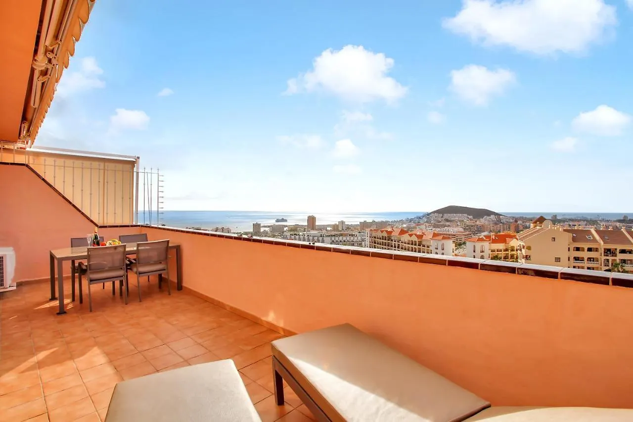 Top Floor, Sea View, Huge Terrace, Heated Pool, Garage Los Cristianos