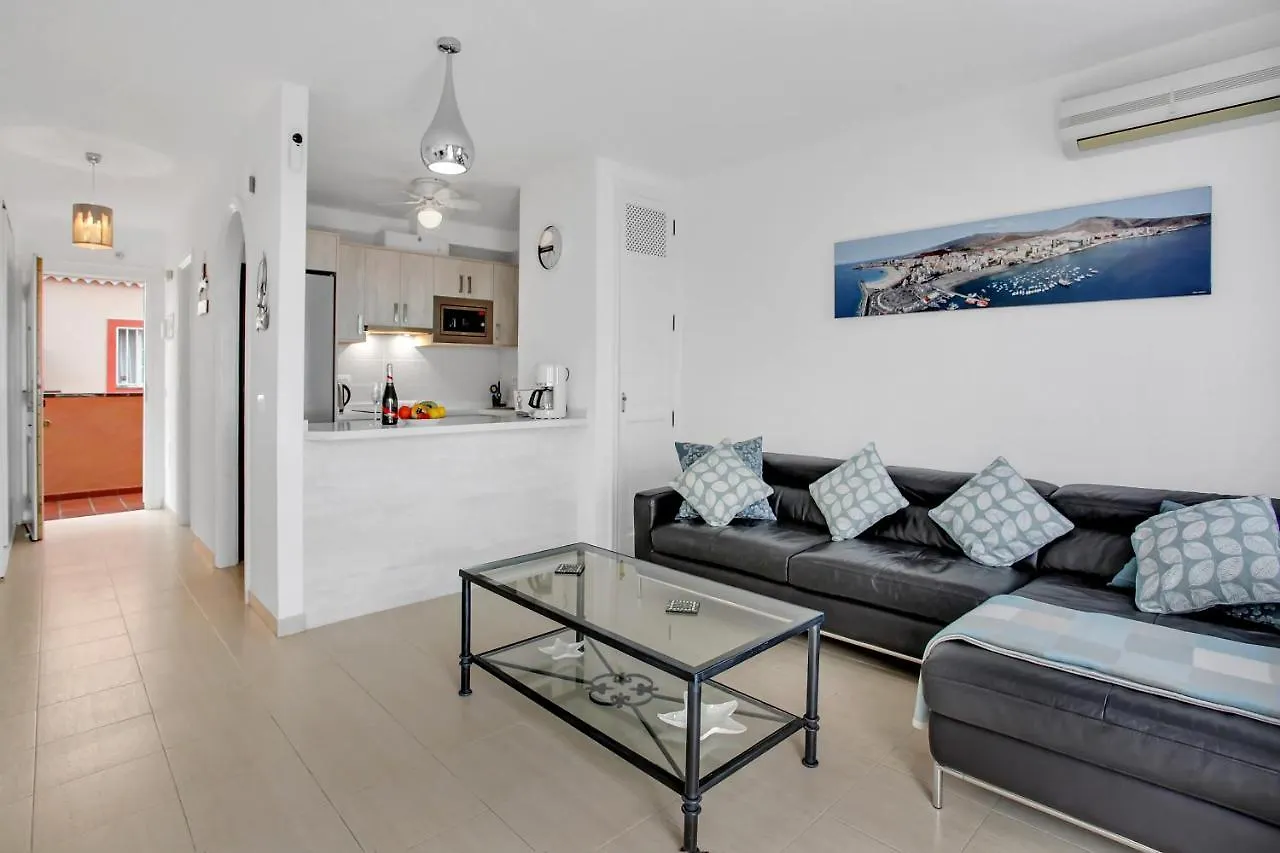Lejlighed Top Floor, Sea View, Huge Terrace, Heated Pool, Garage Los Cristianos  Spanien